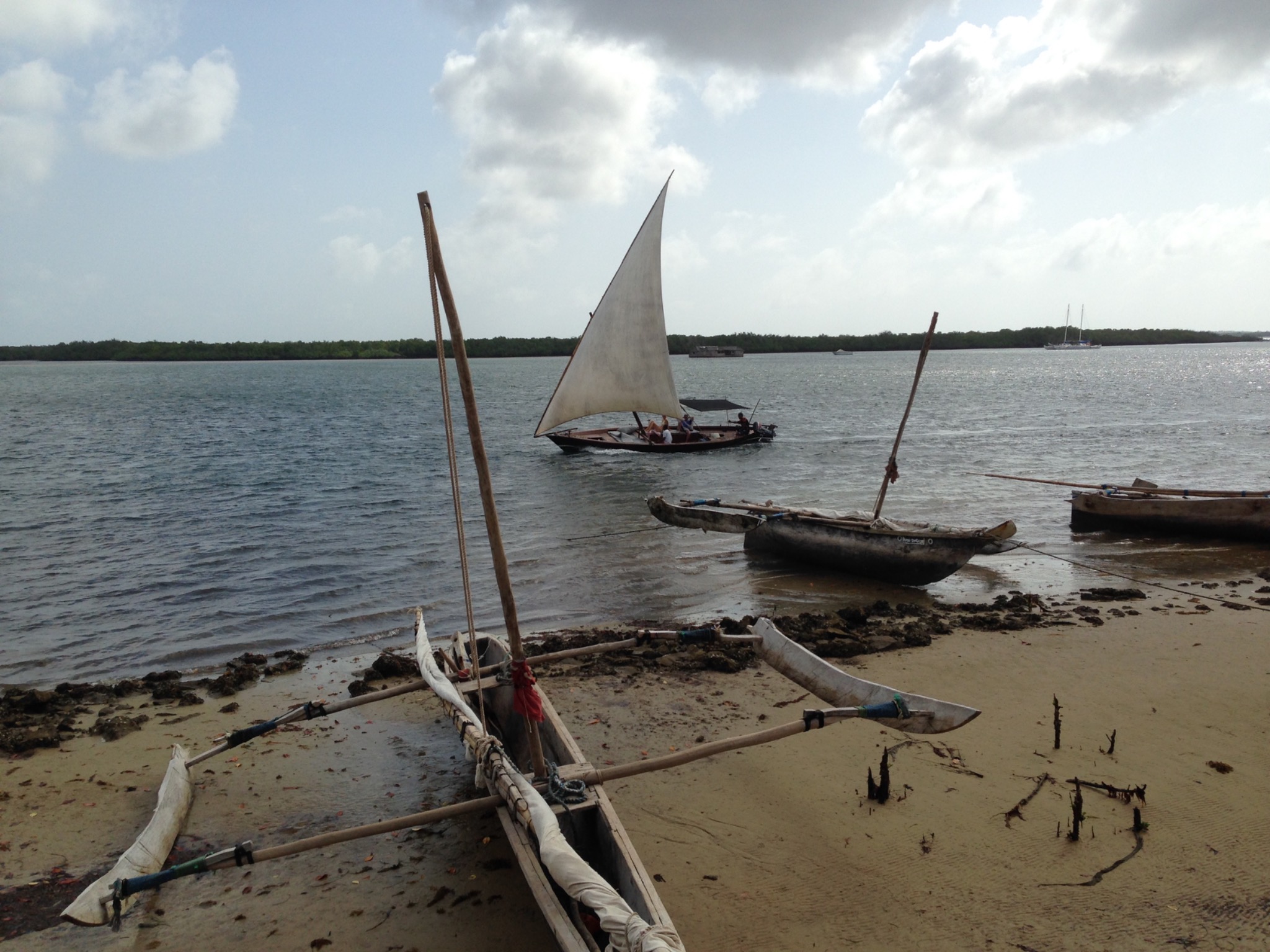 Segelboote am Wasser